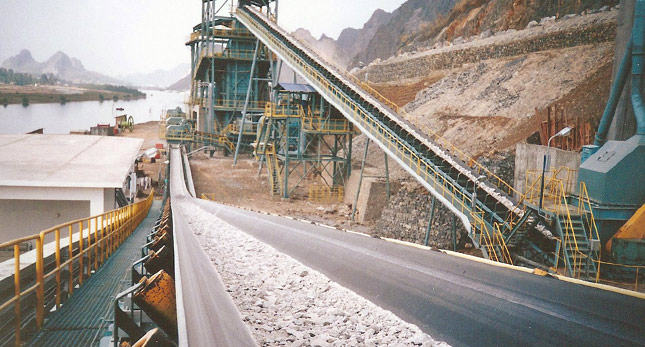 粉粒體輸送,BULK SOLID HANDLING,飛灰固化,FLY ASH SOLIDIFICATION-Belt Conveyors-Trough Belt Conveyor